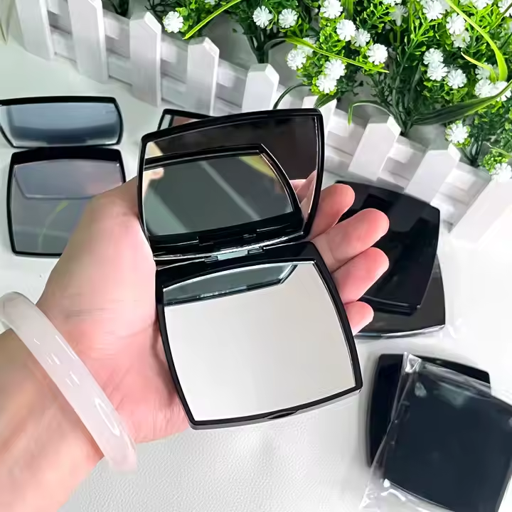 180° Portable and Compact Mirror