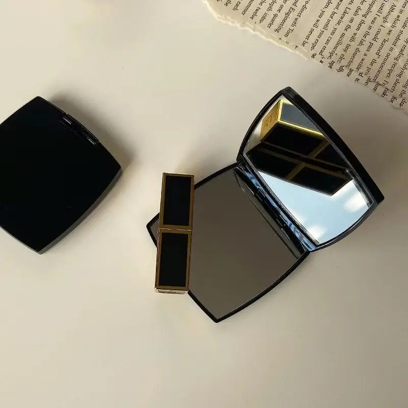 180° Portable and Compact Mirror