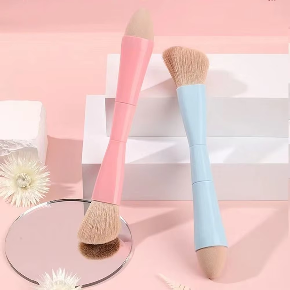 4-in-1 Makeup Brush Multi-Tasker