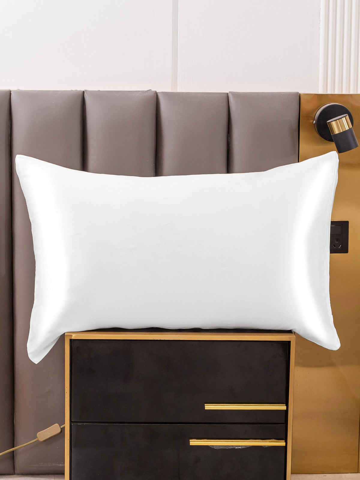 Soft 100% Silk Pillowcase with Hidden Zipper