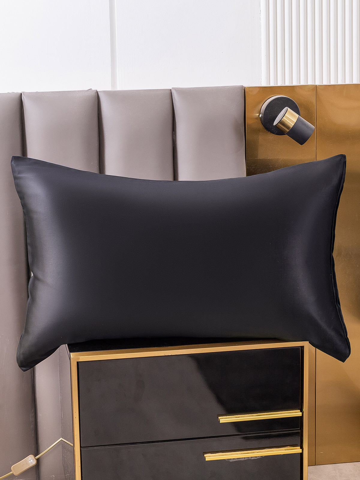 Soft 100% Silk Pillowcase with Hidden Zipper
