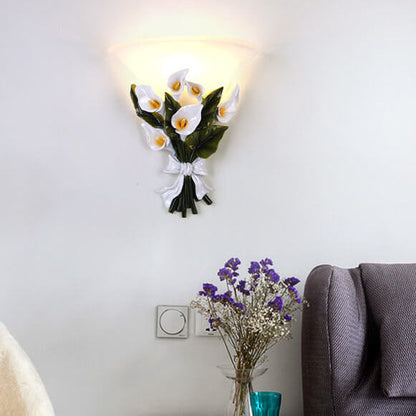 Elegant Floral Single Arm Wall Lamp