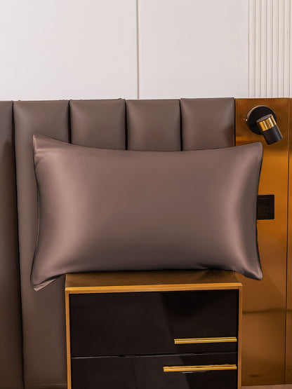 Soft Mulberry Silk Pillowcase with Zipper Closure