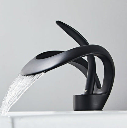 Luxury Gold Tone Modern Bathroom Faucet