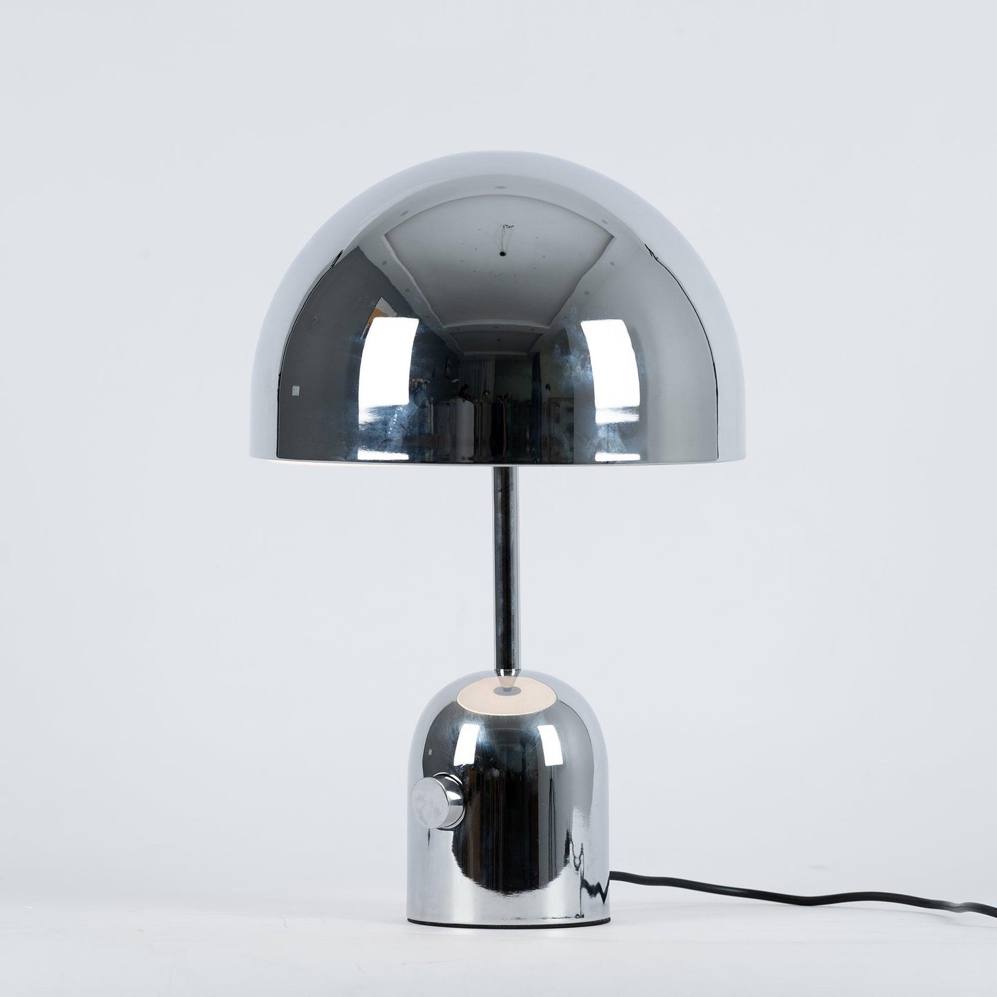 Classic Style Round Table Lamp