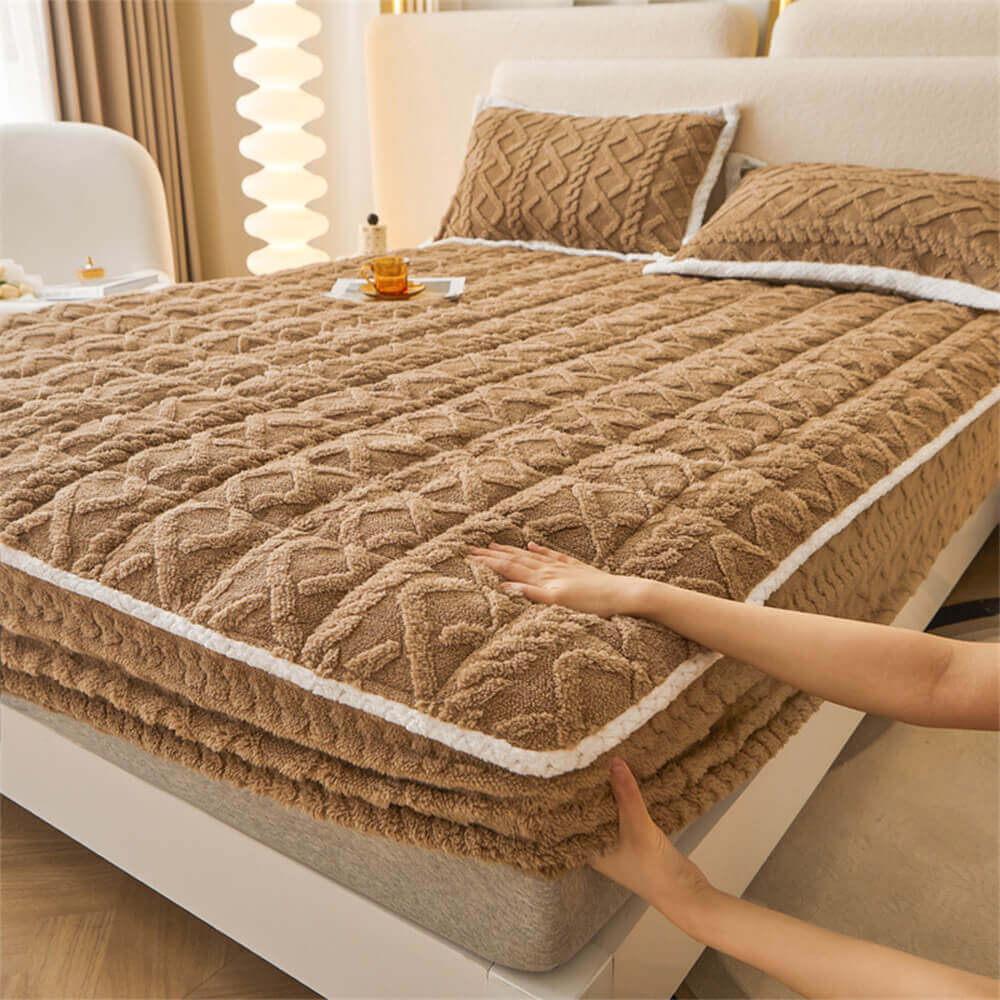 Plush Soft Fitted Mattress Protector for Deep Sleep