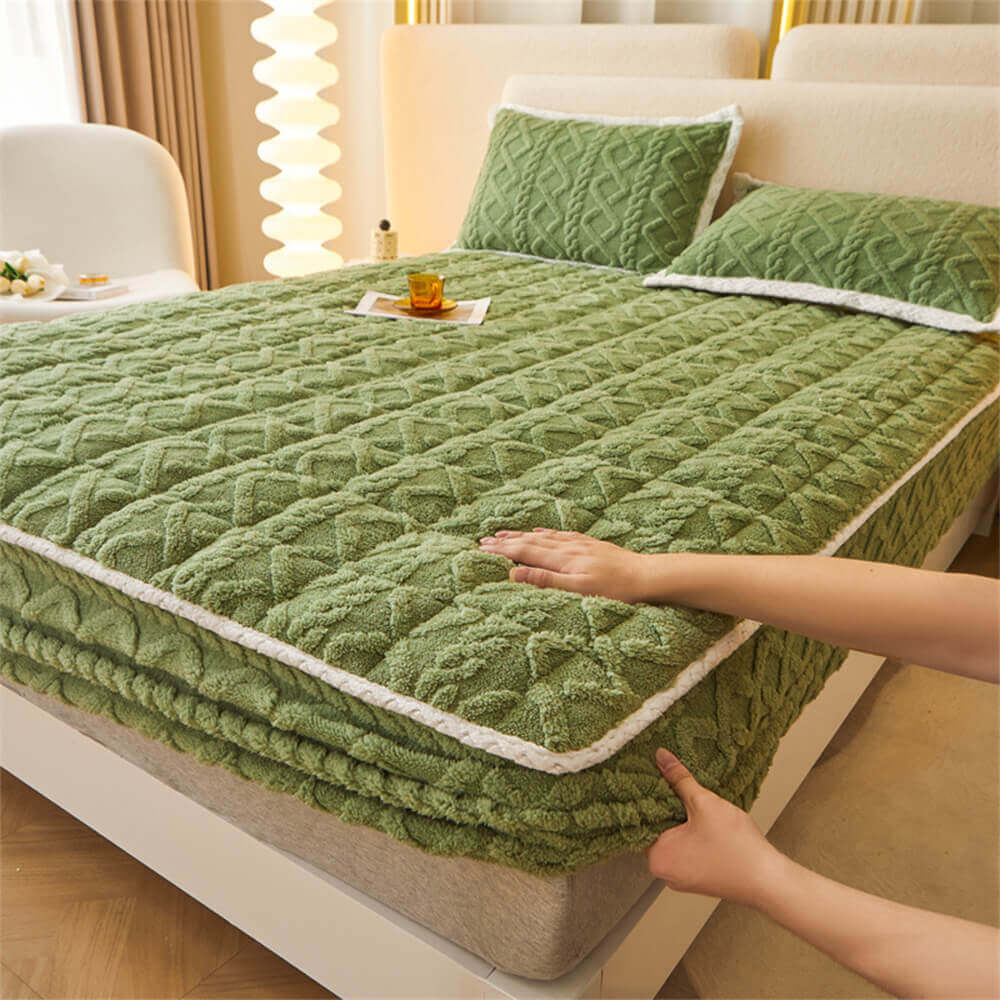 Plush Soft Fitted Mattress Protector for Deep Sleep