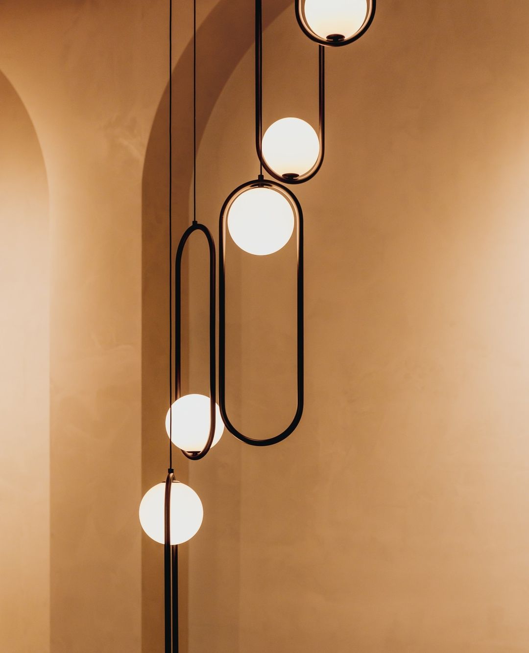 MilaAura - Elegant Modern Ceiling Lamp