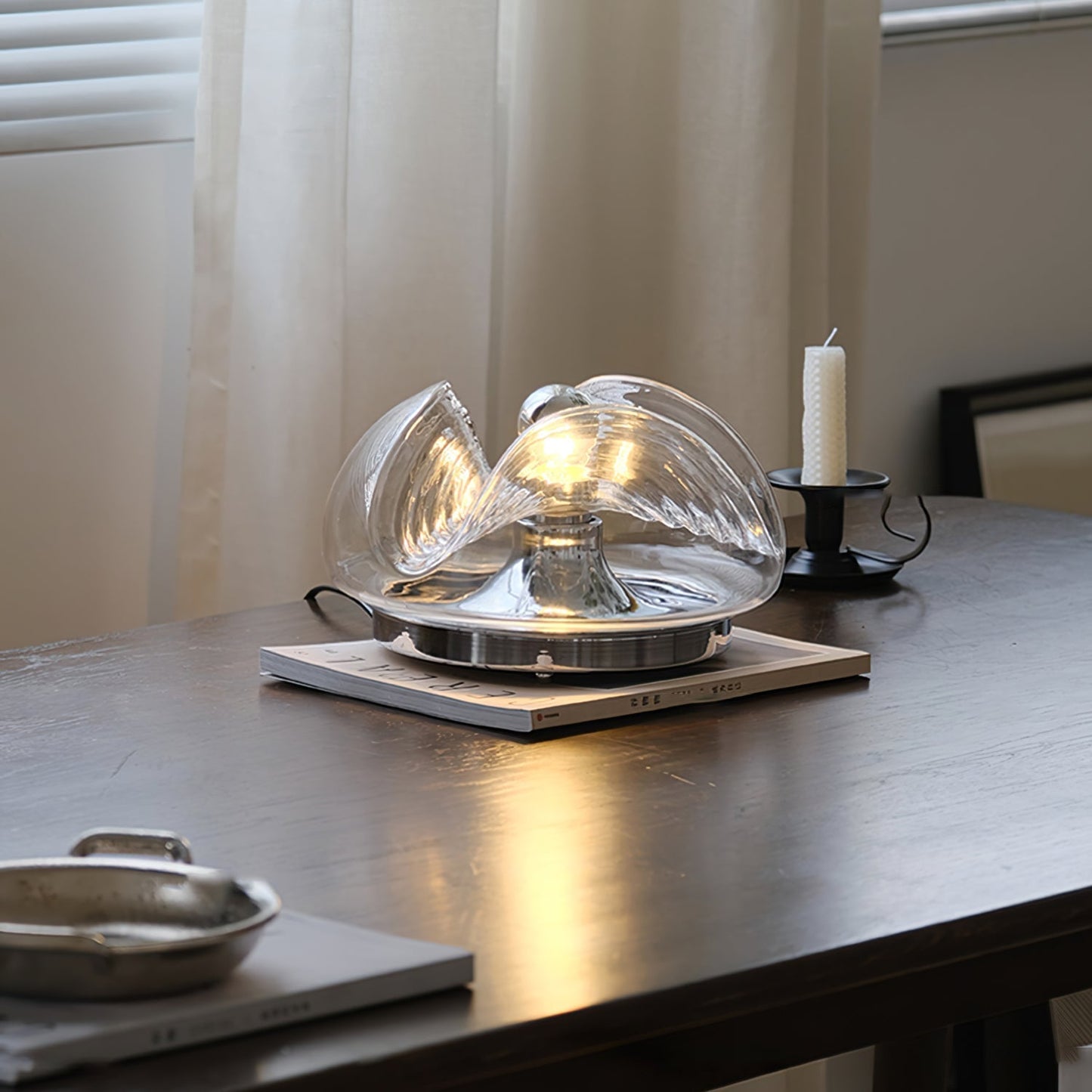 Sleek Glass Wave Table Lamp