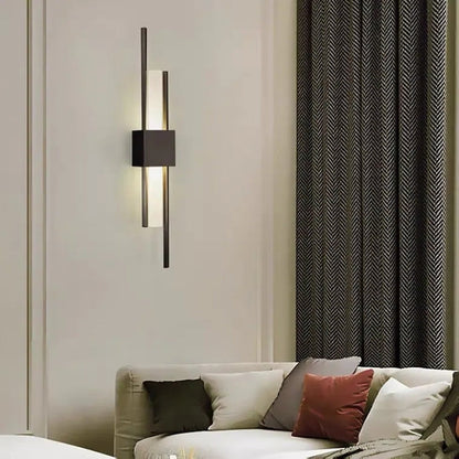 Elegant Gold and Black LED Wall Light - Glamry