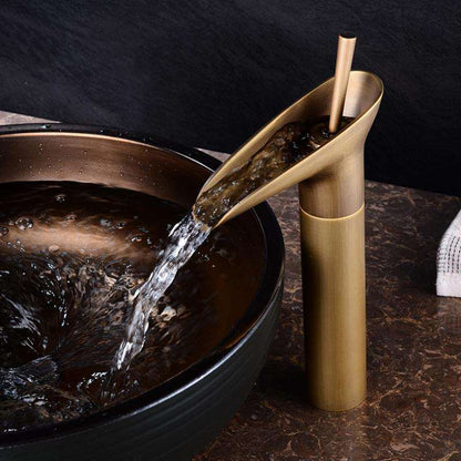 Classic Cascade Bathroom Sink Faucet - Glamry