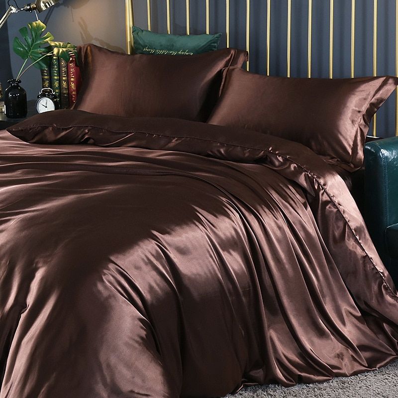 Soft 4-Piece Premium Silk Bed Set