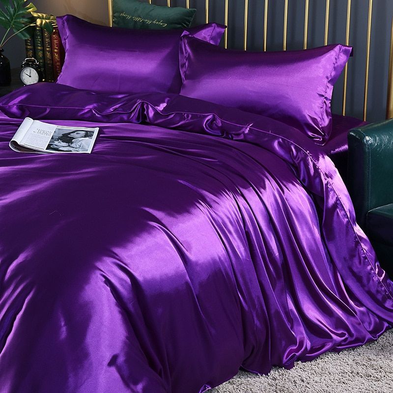 Soft 4-Piece Premium Silk Bed Set