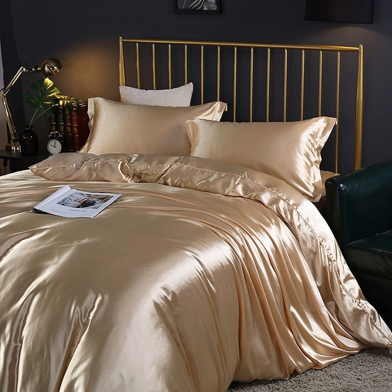 Soft 4-Piece Premium Silk Bed Set