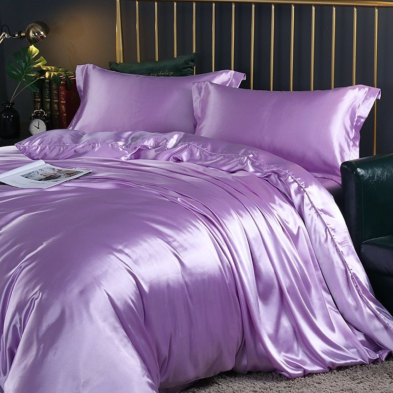 Soft 4-Piece Premium Silk Bed Set