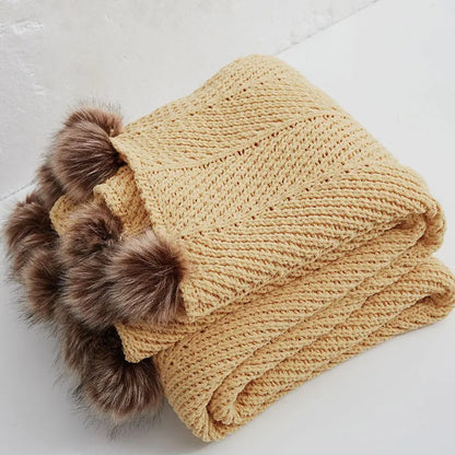 Soft Pom Pom Throw Blanket
