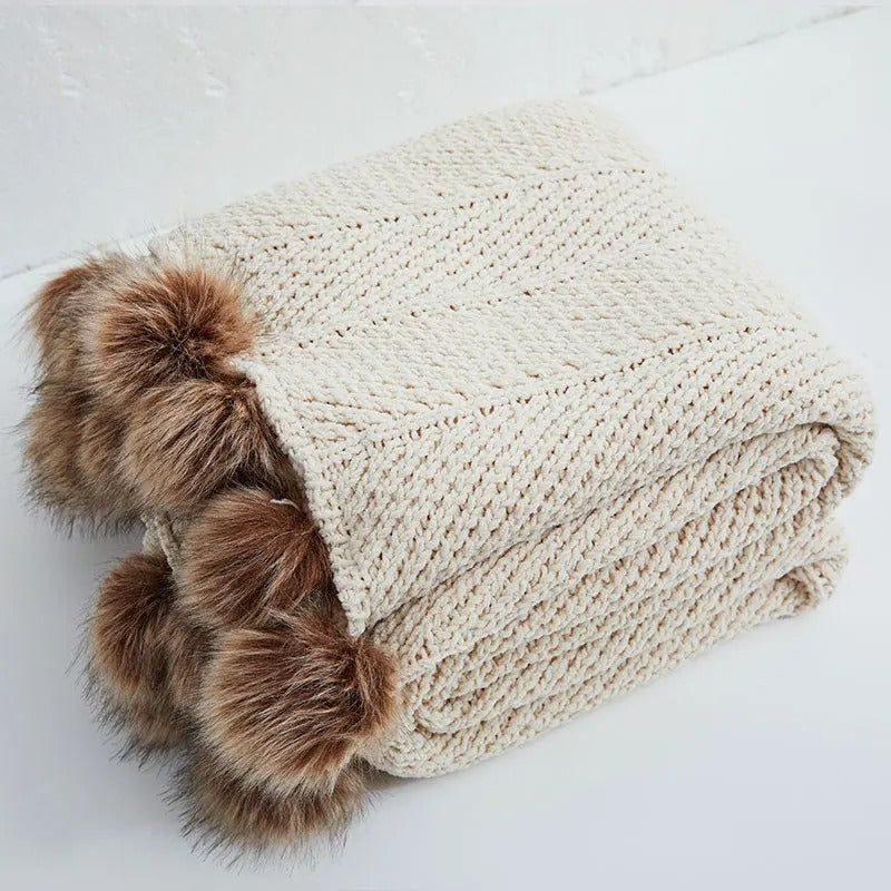 Soft Pom Pom Throw Blanket